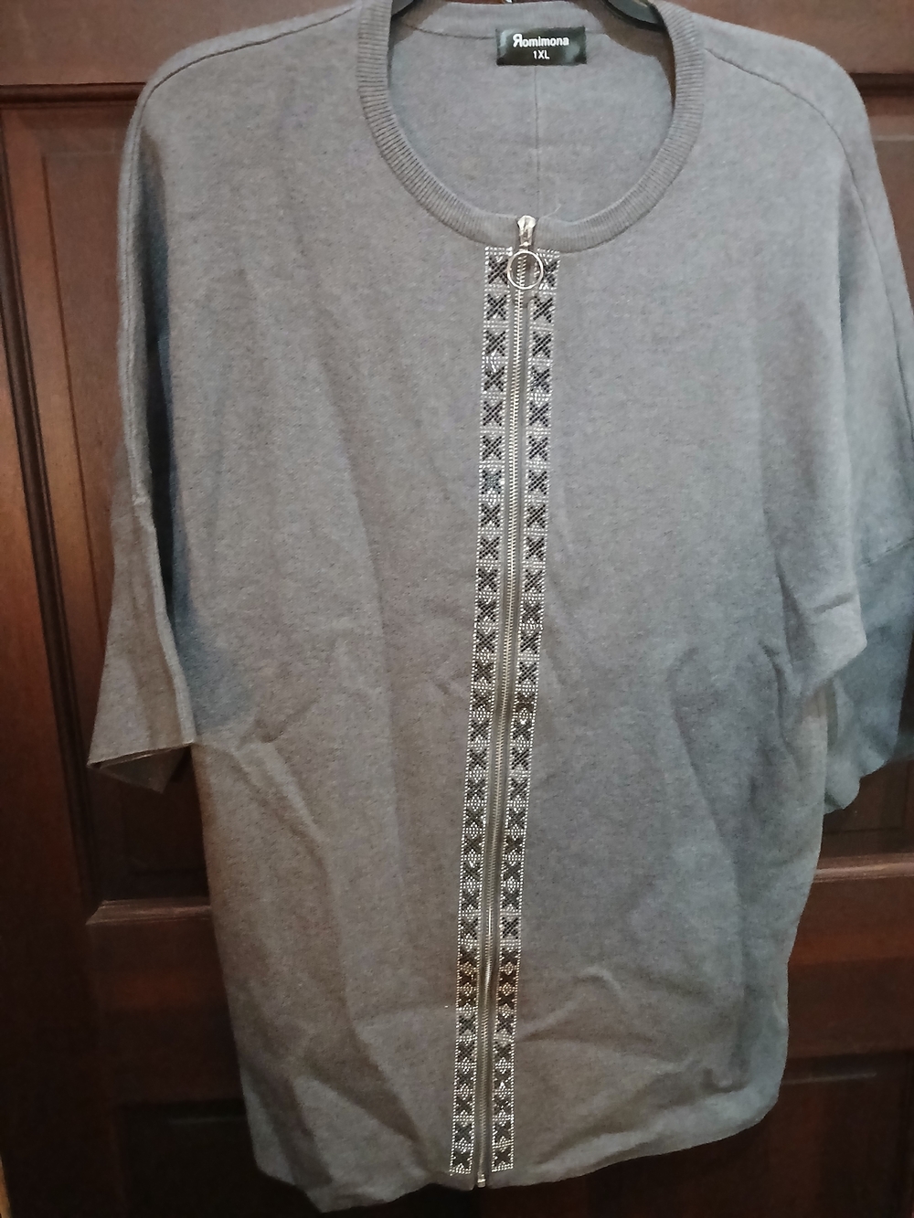 Women’s Romimona Gray Zip-Front Long Sweater Size 1XL Embellishments In Front